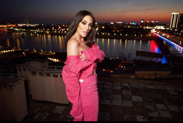 Senidah napadnuta tijekom koncerta