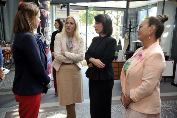 Ivana Krajinović, direktorica Adria Medie Zagreb i Nives Moric, predsjednica Udruge P.I.N.K. – life, Gordana Osman, zamjenica predsjednice Udruge P.I.N.K. – life, Pročelnica Gradskog ureda za zdravstvo dr. sc. Mirela Šentija Knežević