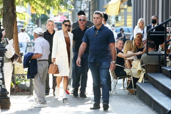 Jeff Bezos, Lauren Sanchez, Tony Gonzales i October Gonzales