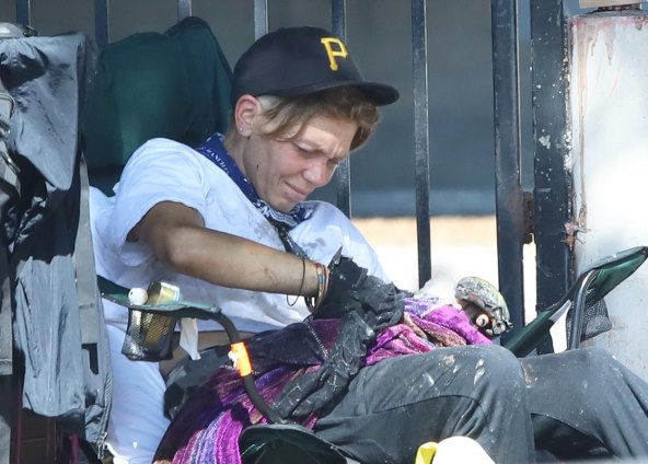 Manekenka od milijunašice postala beskućnica