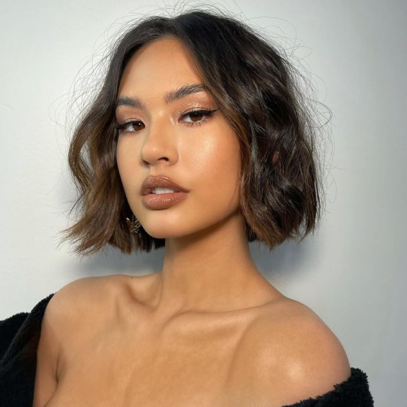 Nevidljivo šišanje pristaje djevojkama koje imaju gustu kosu