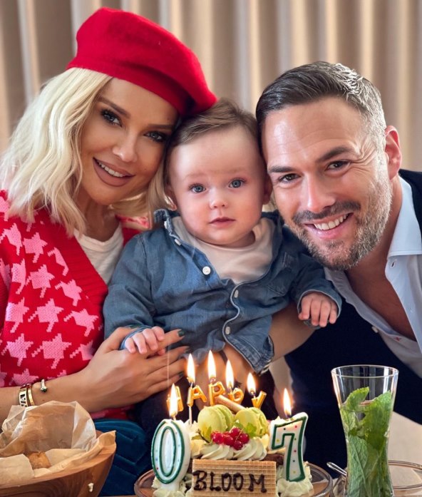 Sin Maje Šuput, Bloom, dobia puno medijske pozornosti