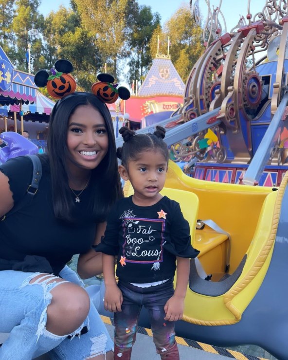 Vanessa Bryant i kćeri