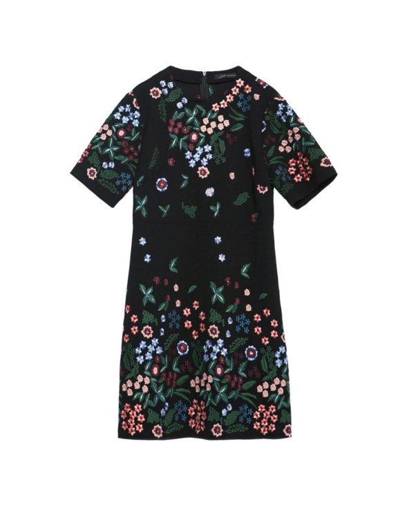 Iva Balaban zna kako pokazati modnu odvažnost u svečanom ruhu