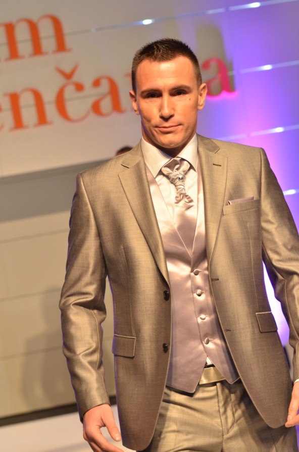 humanitarna-akcija-za-palcic-gore-na-sajmu-vjencanja-opatija-2014