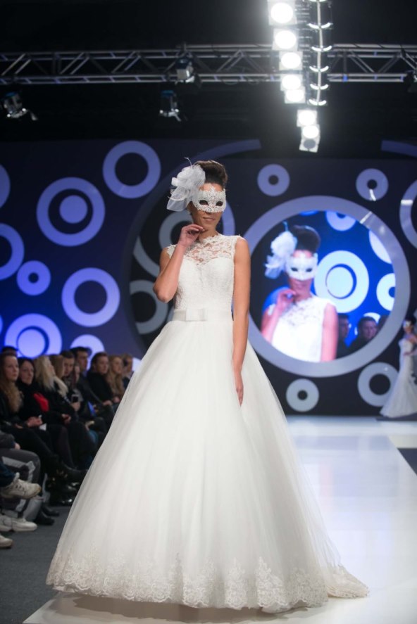 odrzan-sredisnji-dogadaj-sajma-vjencanja-vip-revija-za-humanitarnu-akciju-palcic-gore