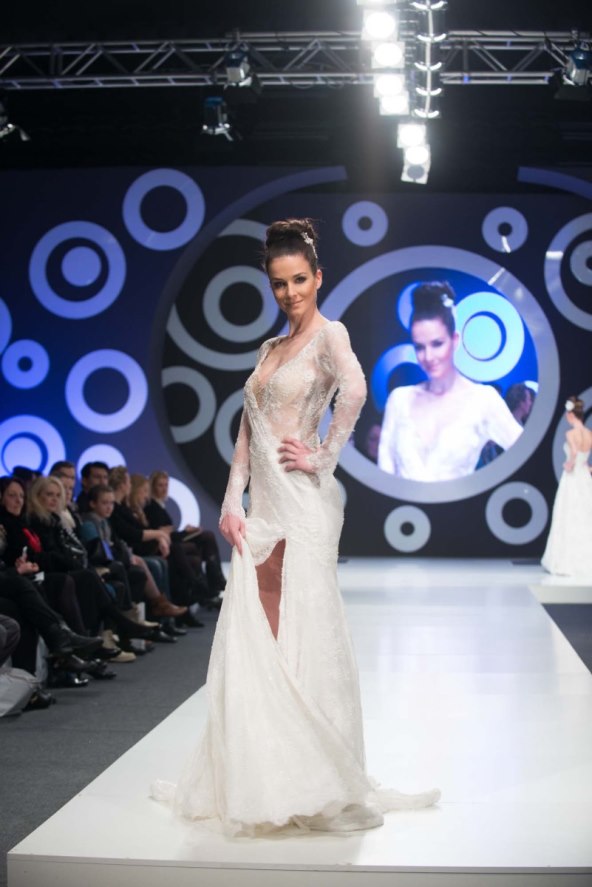 odrzan-sredisnji-dogadaj-sajma-vjencanja-vip-revija-za-humanitarnu-akciju-palcic-gore