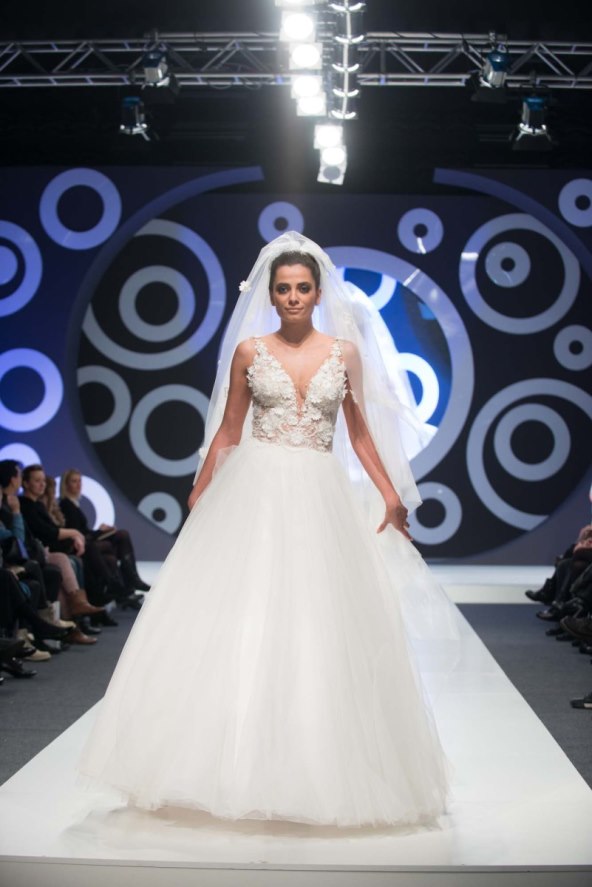 odrzan-sredisnji-dogadaj-sajma-vjencanja-vip-revija-za-humanitarnu-akciju-palcic-gore