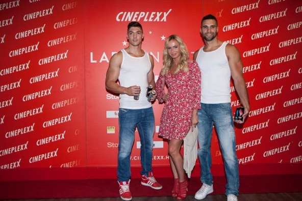 super-vruci-cineplexx-ladies-night-uz-zgodne-stripere