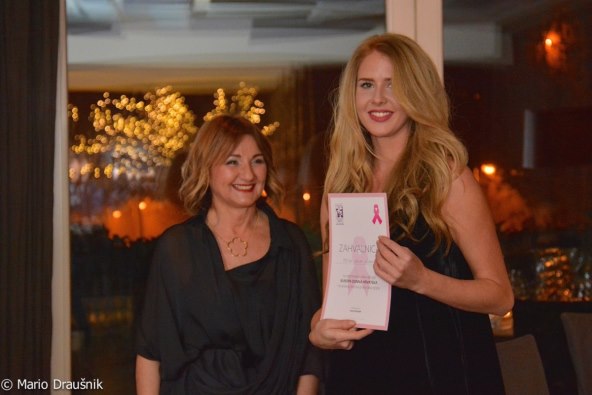 na-bozicnom-druzenju-europa-donne-najavljena-suradnja-s-tonyem-cetinskim