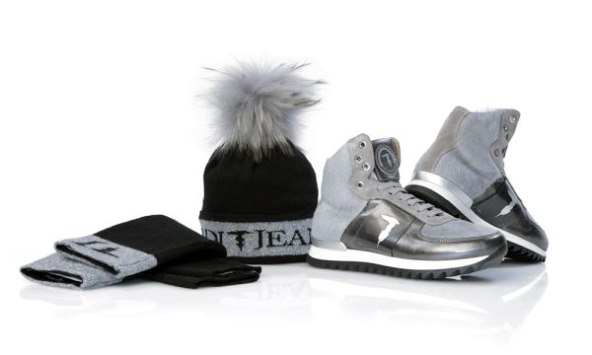 blagdanski-glamur-na-xyz-policama