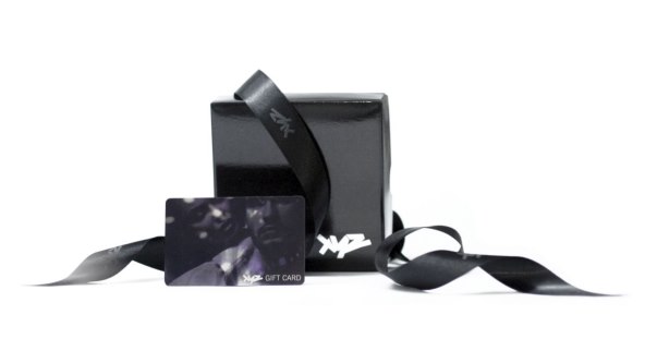 blagdanski-glamur-na-xyz-policama