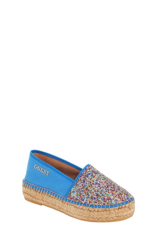 guess-predstavio-novu-accessorise-kampanju-zanimljiva-modna-igra