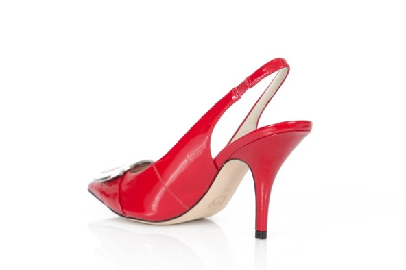 romanticni-i-trendy-pokloni-na-policama-xyz-premium-fashion-storea