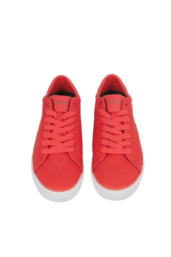 romanticni-i-trendy-pokloni-na-policama-xyz-premium-fashion-storea