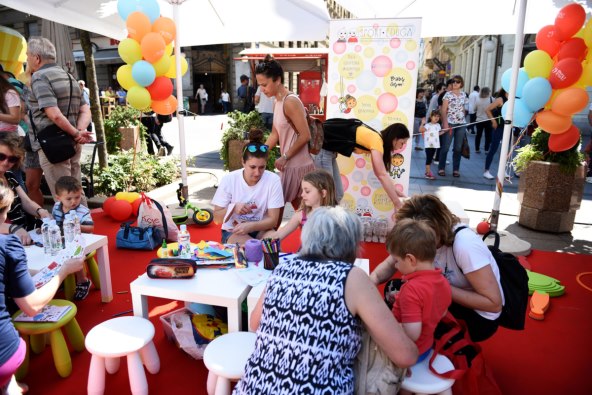 story-fest-powered-by-american-express-i-zeljko-kruslin-kruska-rasplesali-su-zagrebacki-cvjetni-trg