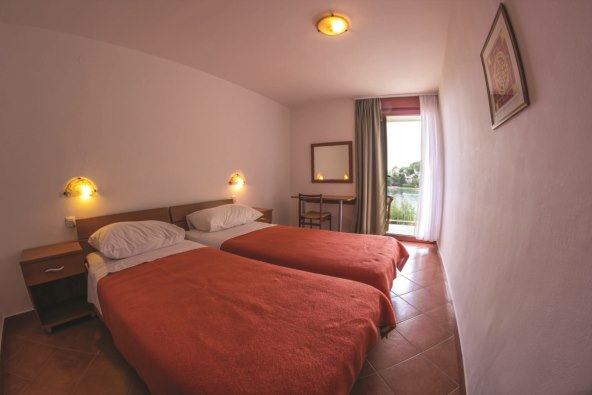 dodite-na-sensa-yoga-detox-retreat