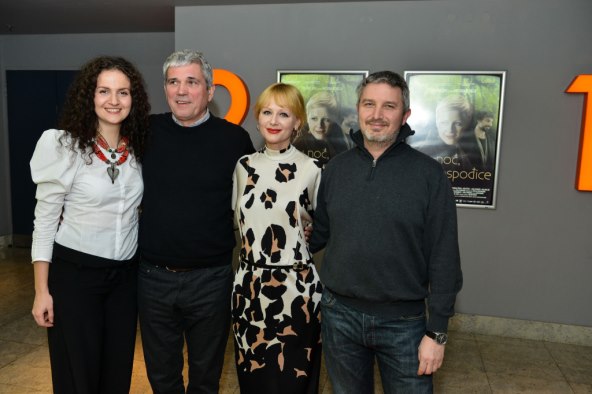 Ljubavno-obiteljska drama u kino privukla supružnike Natašu Janjić i Joška Lokasa 