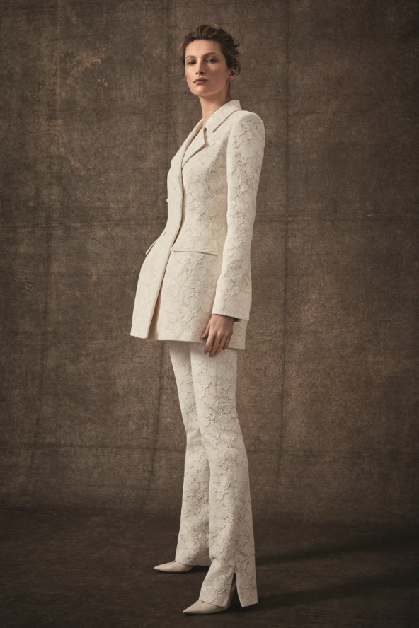 otkrijte-svijet-kombinezona-i-odijela-za-vjencanja