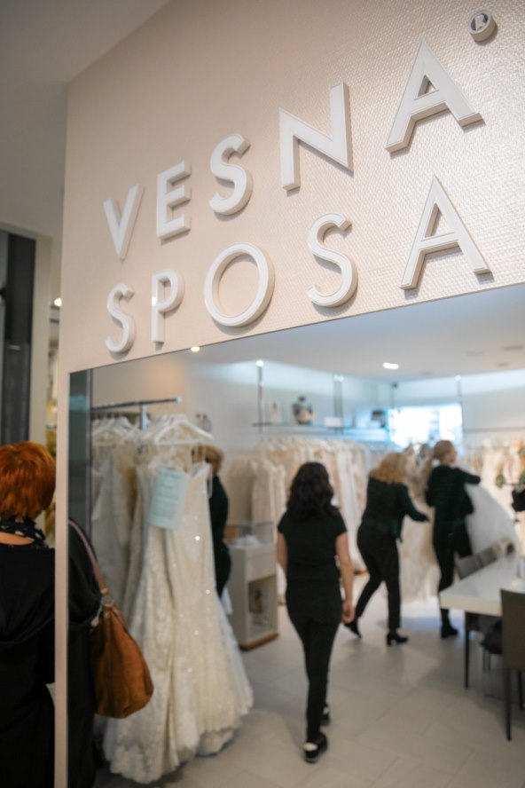 modnu-kucu-vesnu-sposu-preplavile-mladenke