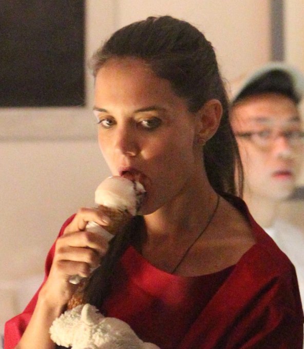 Katie Holmes na Tomov 50. rođendan izvela Suri na sladoled