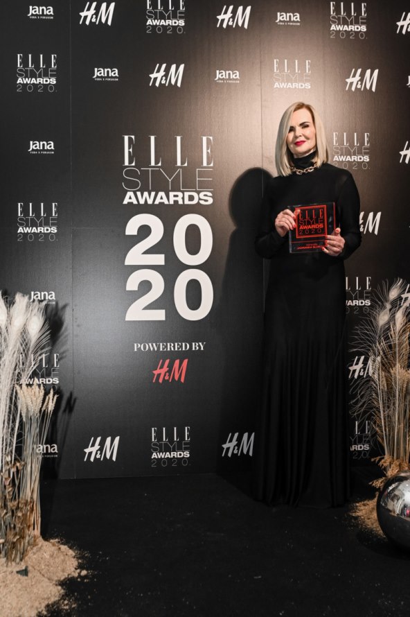 gabi-novak-nagrada-za-zivotno-djelo-jadranki-slokovic-za-ikonu-stila-dodijeljene-prestizne-nagrade-elle-style-awards-powered-by-hm-u-digitalnom-okruzenju