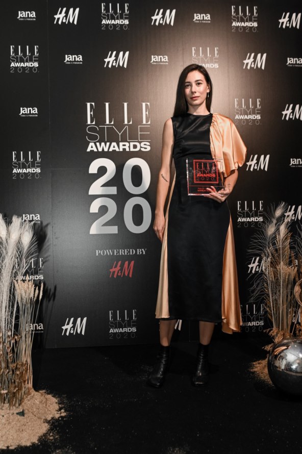 gabi-novak-nagrada-za-zivotno-djelo-jadranki-slokovic-za-ikonu-stila-dodijeljene-prestizne-nagrade-elle-style-awards-powered-by-hm-u-digitalnom-okruzenju