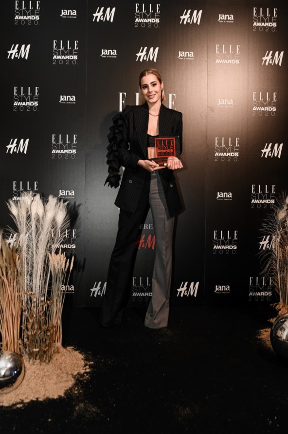 gabi-novak-nagrada-za-zivotno-djelo-jadranki-slokovic-za-ikonu-stila-dodijeljene-prestizne-nagrade-elle-style-awards-powered-by-hm-u-digitalnom-okruzenju