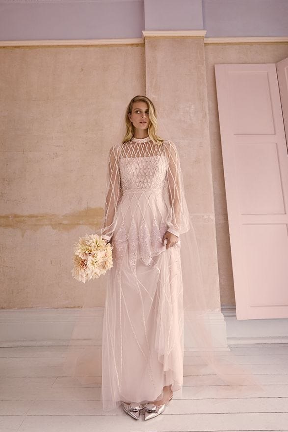 bridal-modni-trendovi-u-2021-nova-dimezija-cipke