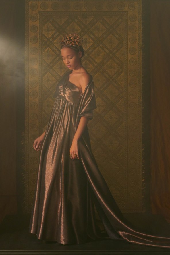 dior-haute-couture-kolekcija-2021-tarot-renesansa