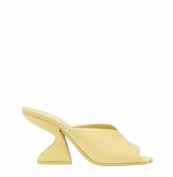 cipelice-stvorene-za-plesanje-3-neodoljiva-trenda-za-ljetna-vjencanja