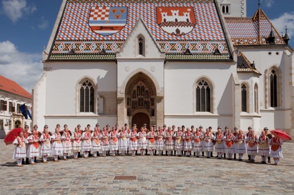 ej-da-mi-je-ici-u-svatove