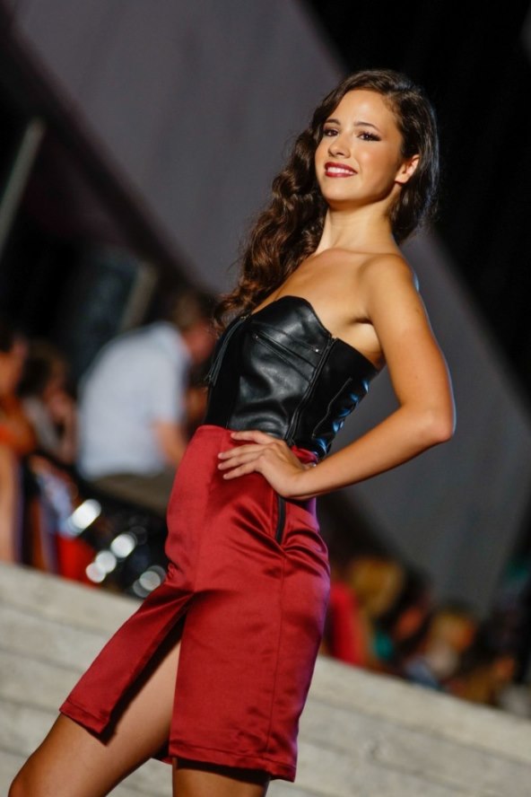 glamurozna-manifestacija-privukla-mnostvo-zaljubljenika-u-modu