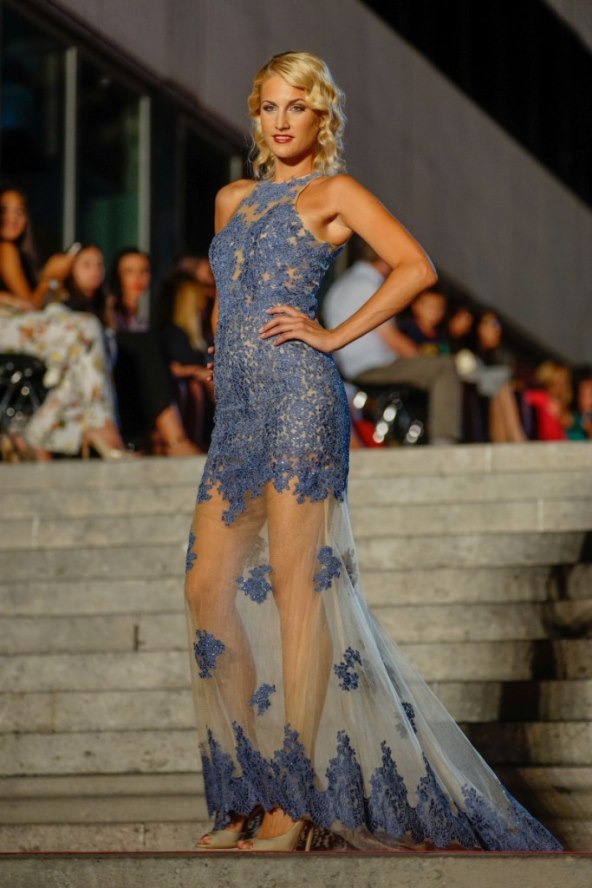 glamurozna-manifestacija-privukla-mnostvo-zaljubljenika-u-modu