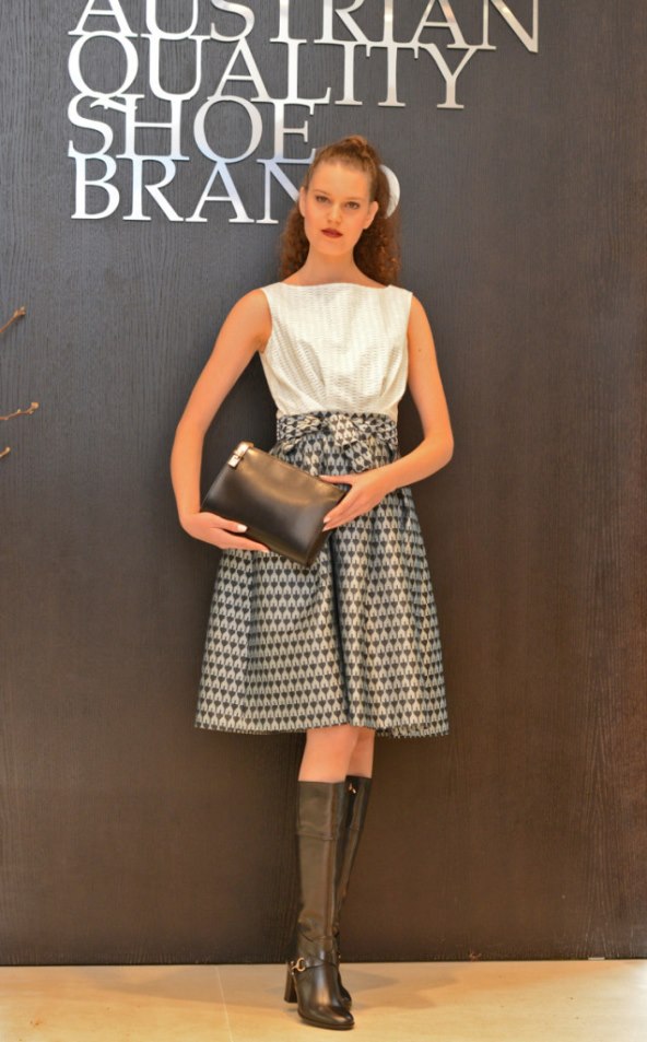 u-bondovskoj-atmosferi-predstavljena-akutalna-kolekcija-hogl-shoe-fashiona