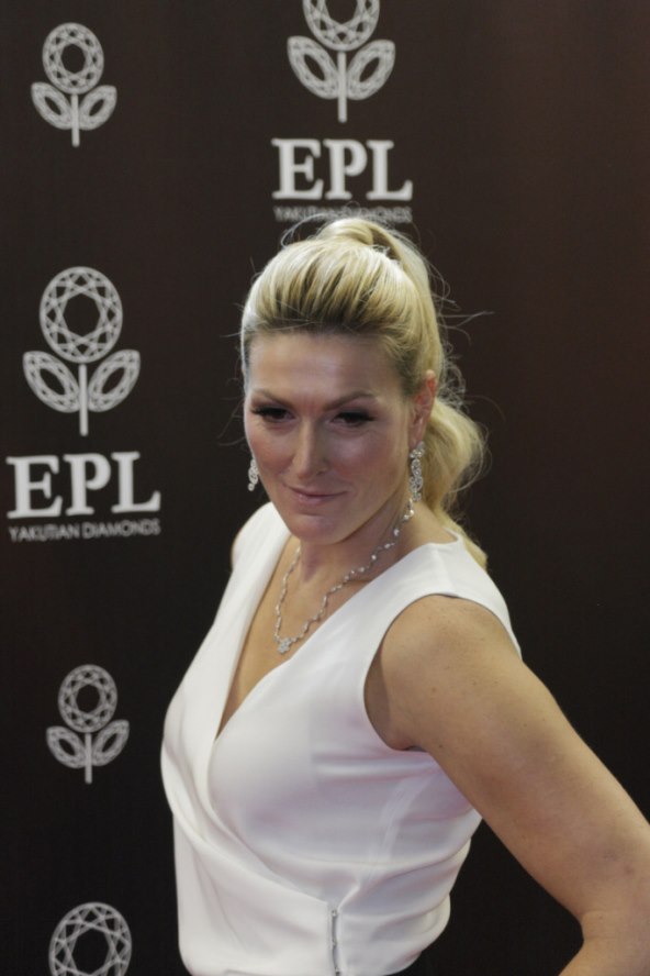 epl-diamond-grupa-odabrala-janicu-kostelic-za-zastitno-lice