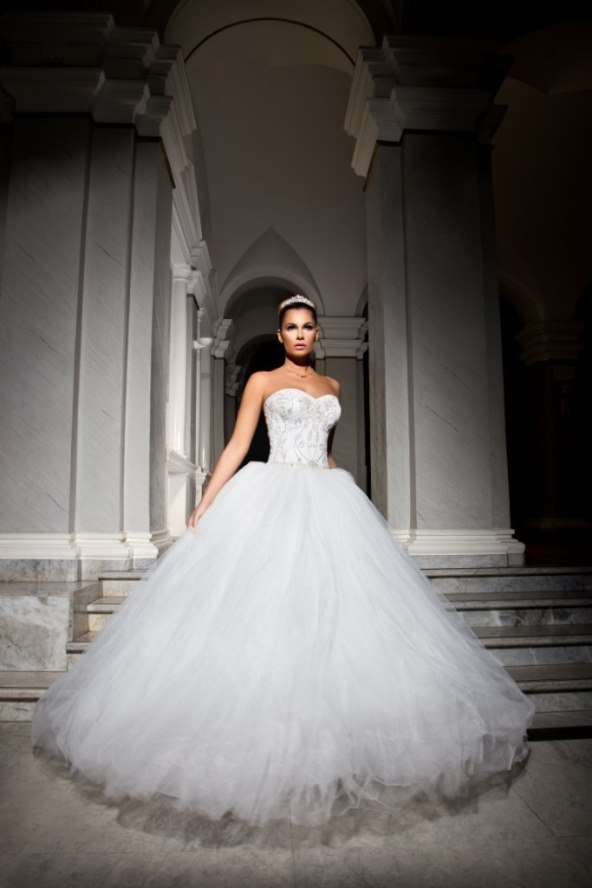 iva-saric-leko-i-malina-grahek-u-novoj-kampanji-za-royal-bride