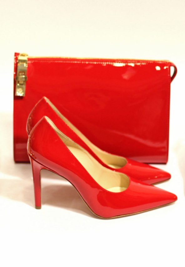 neodoljivi-sklad-cipela-i-torbica-u-hoglu