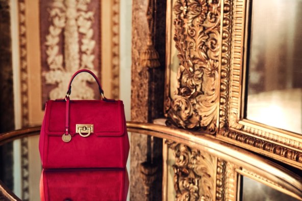 luksuzni-glamur-carpisa-torbica