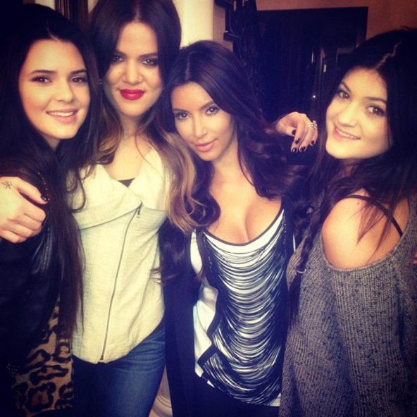 NEVJEROJATNA TRANSFORMACIJA KARDASHIANKE Kako je izgledala prije puno godina