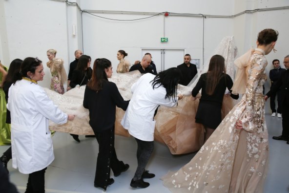 zavirimo-u-carobni-svijet-elie-saaba