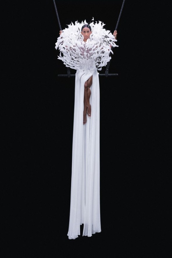 nove-dimenzije-visoke-mode-by-valentino