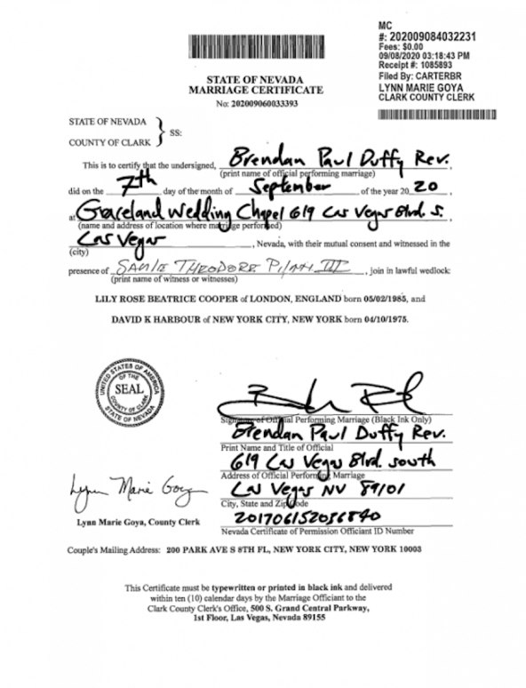 pjevacica-lily-allen-i-david-harbour-zvijezda-serijala-stranger-things-vjencali-su-se-u-las-vegasu