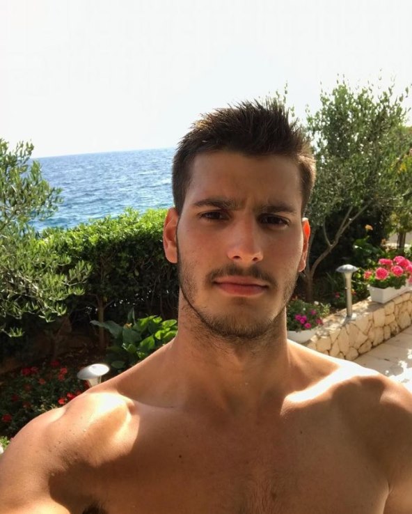 Nikola Miljenić snima selfie