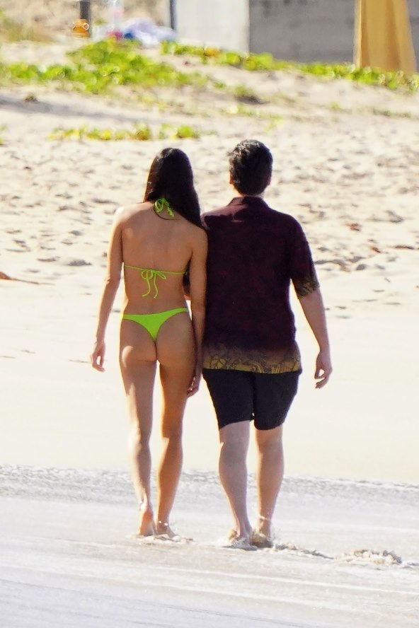 Scott Disick i Bella Banos na plaži