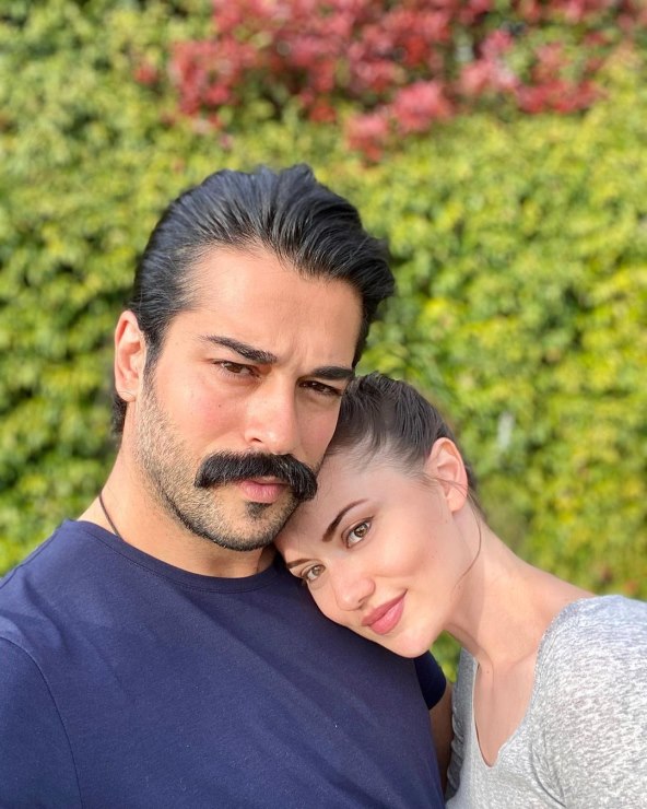 Burak Ozcivit i Fahriye Evcen