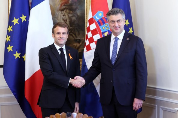 Emmanuel Macron je došao u službeni posjet Hrvatskoj, a Andrej Plenković ga je dočekao sam, bez supruge Ane Maslać.