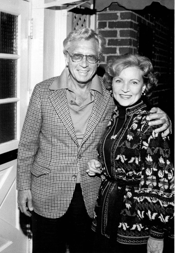 Betty White i Allen Ludden su bili u braku 18 godina, sve do njegove smrti od karcinoma 1981.