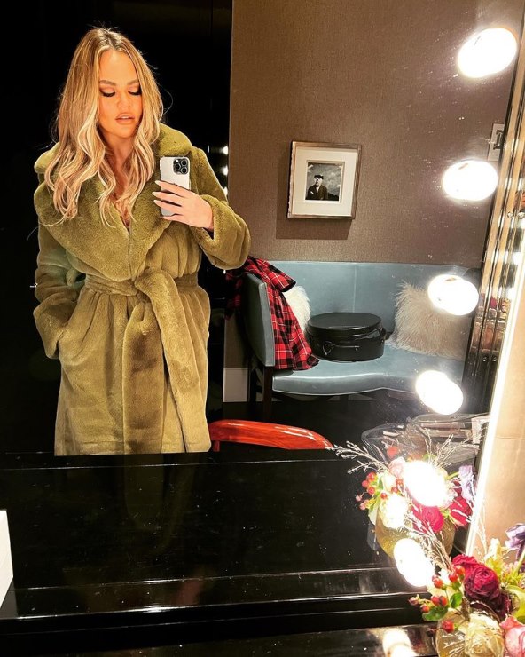 Chrissy Teigen sve više sliči Khloe Kardashian