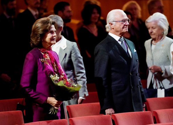 Švedski kralj Carl XVI Gustaf i kraljica Silvia upoznali su se na ljetnim Olimpijskim igrama gdje je ona radila kao hostesa.